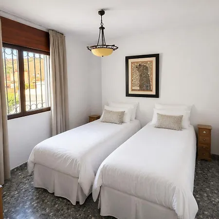Ref 325 Elena * Fuengirola